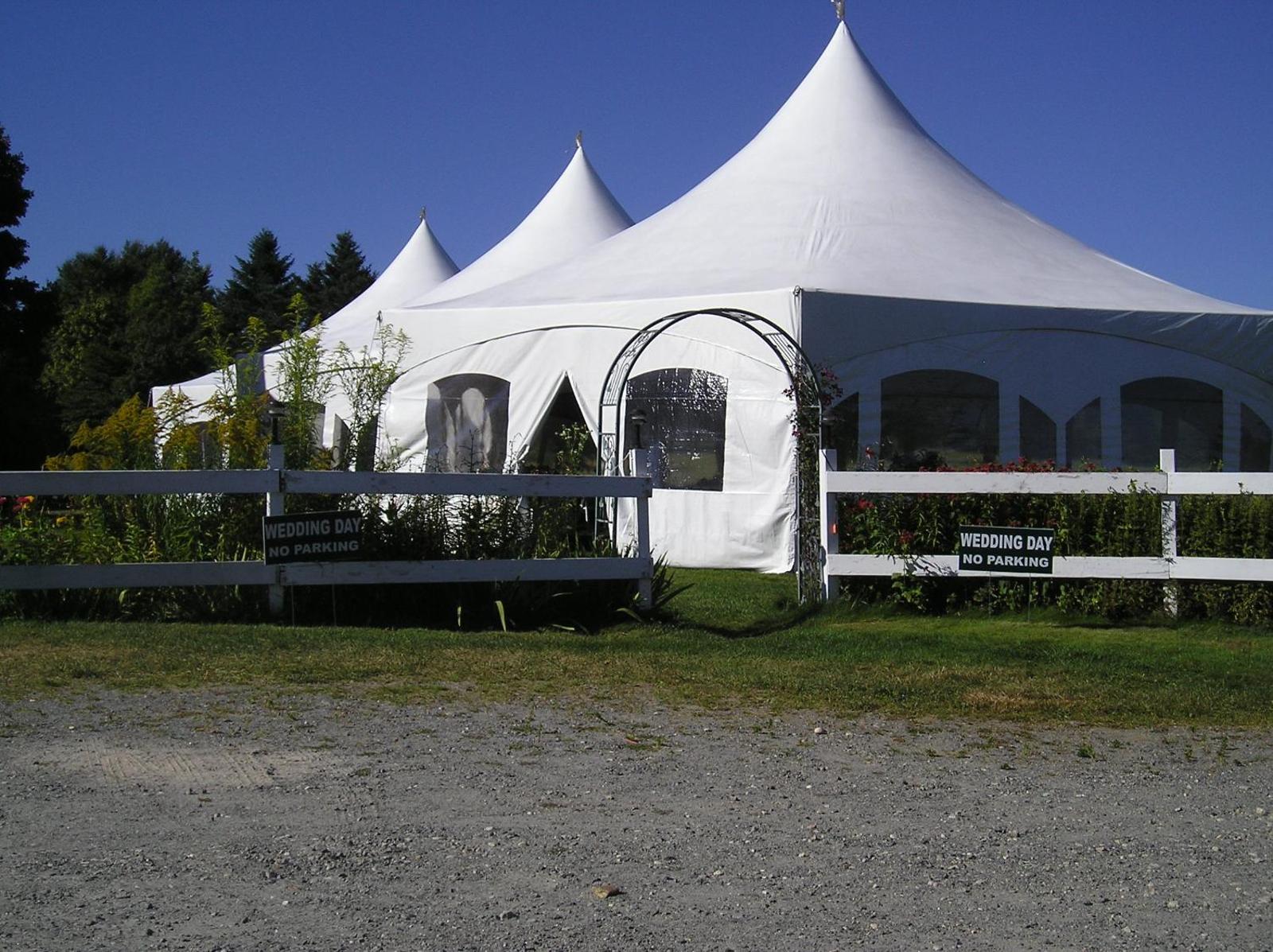 Cooper Hill Inn